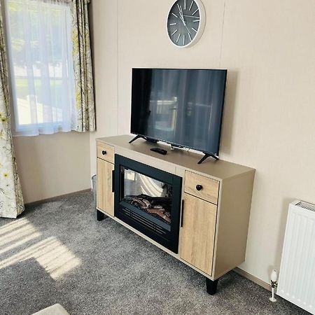יורק Stone Beck Lodge With Hot Tub מראה חיצוני תמונה